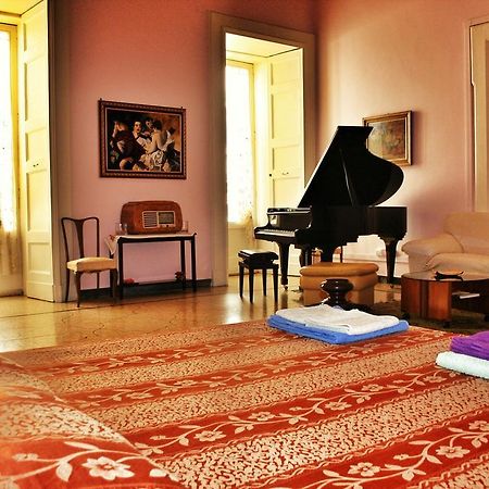 Palazzo Belli B&B Lecce Habitación foto